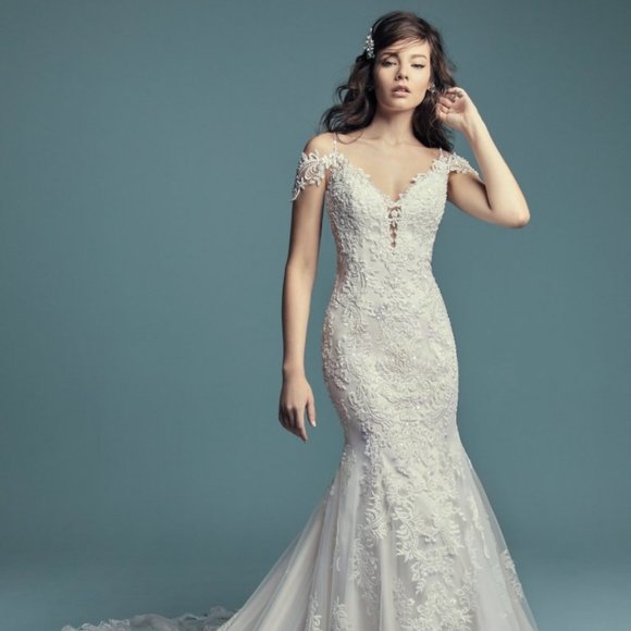 Maggie Sottero Della Wedding Dress